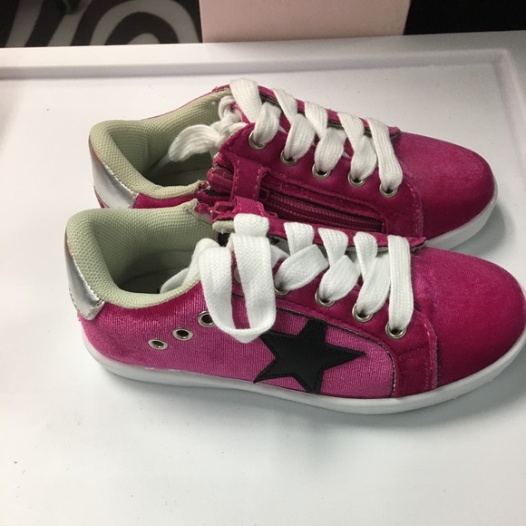 Low top sneakers size 12 - Picture 1 of 7